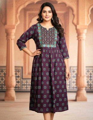 Avaasa Women Embroidered Anarkali Kurta(Multicolor)