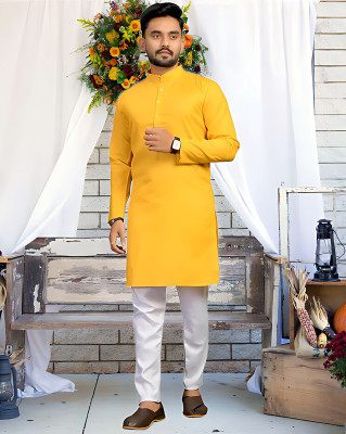 devarsh Men Solid Straight Kurta(Yellow)