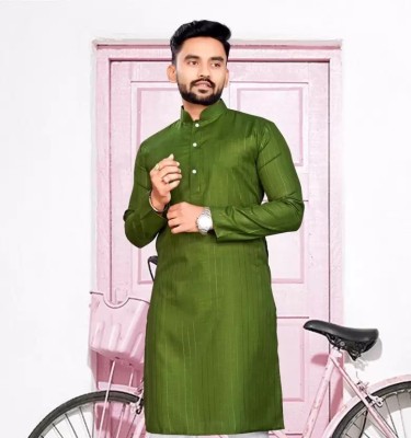 GauriLaxmi Enterprise Men Self Design Straight Kurta(Green)