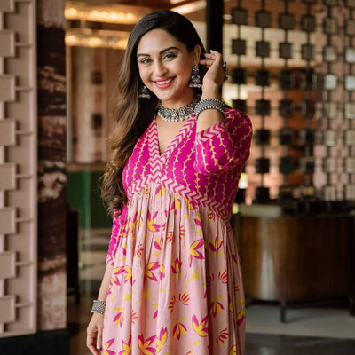 Jinendram Women Floral Print Flared Kurta(Black)