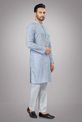 JUGG JUGG JEEYO Men Self Design Straight Kurta(Blue)