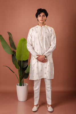 SUUTRAA BY SG Men Kurta Pant Set