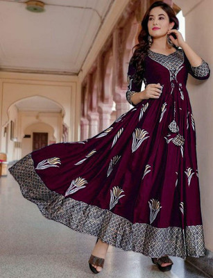 Suman Enterprise Women Floral Print Gown Kurta(Maroon)