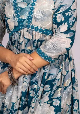 Veer Enterprises Women Printed Flared Kurta(Blue)