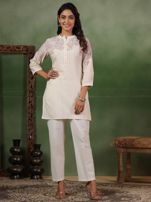 Span Women Printed Straight Kurta(White)