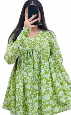 Velvet fashion Women Solid Tunic Kurta(Dark Green)