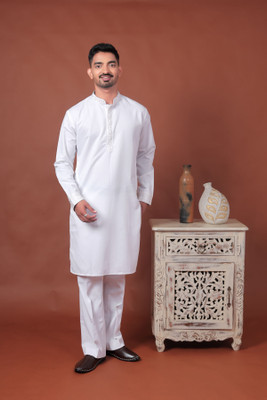 Varbandhan Men Solid Straight Kurta(White)