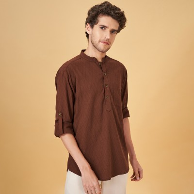 Indus Route by Pantaloons Men Dyed/Ombre Straight Kurta(Brown)