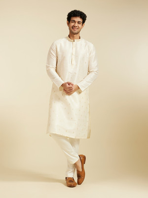DIWAS by Manyavar Men Embroidered Straight Kurta(White)