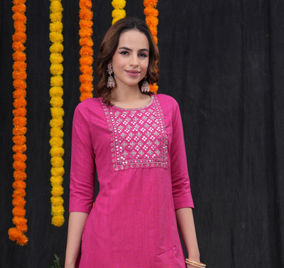JN LOFTY Women Embroidered, Printed Straight Kurta(Pink)