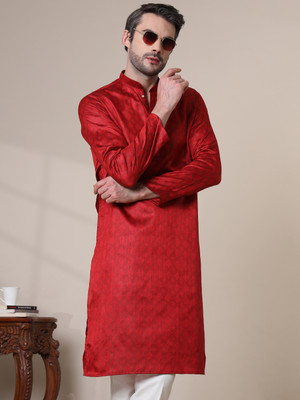 ADHIRAJAN Men Solid Straight Kurta(Maroon)