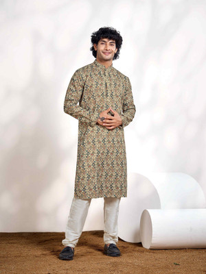 Vardha Men Self Design Straight Kurta(Beige)