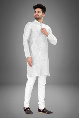 Metro Traders Men Checkered Straight Kurta(White)