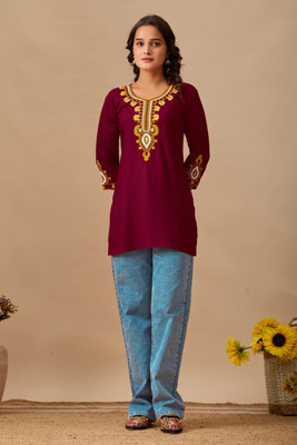 DEVYANI FASHIONS Women Embroidered, Embellished, Solid Straight Kurta(Maroon)