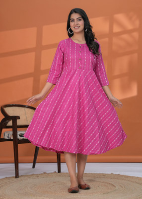 Vaali Women Printed Flared Kurta(Pink)