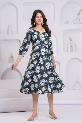 CHOISE GABBAA Women Printed Flared Kurta(Dark Green)