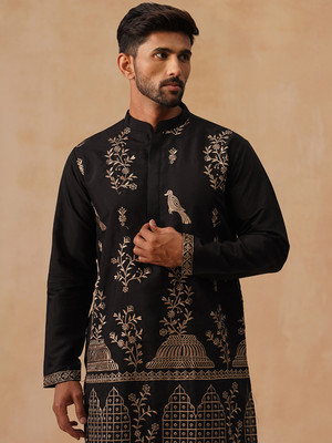 Jompers Men Embroidered Straight Kurta(Black)