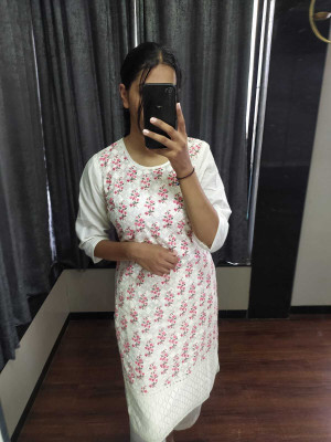 Alankrit Textiles Women Chikan Embroidery A-line Kurta(Multicolor)