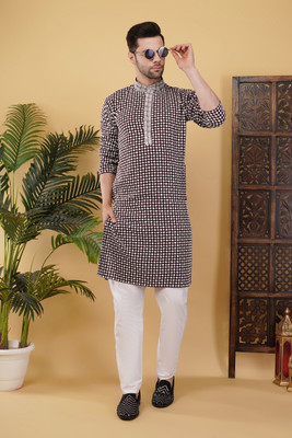 ADHIRAJAN Men Chikan Embroidery Straight Kurta(Purple)