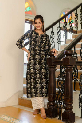 Doongari Wala Women Floral Print Straight Kurta(Black)