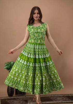 nuwal Women Printed Anarkali Kurta(Green)