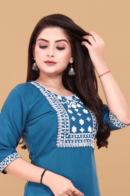 RIDDHI COLLECTION MALL Women Embroidered Straight Kurta(Blue)