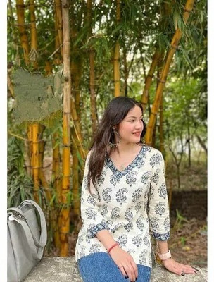HYTEN Women Printed Straight Kurta(Beige, Grey)