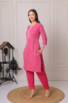 VIVIDVASTRA Women Printed A-line Kurta(Pink)