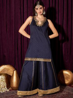 INDO STREET Women Printed Flared Kurta(Blue)