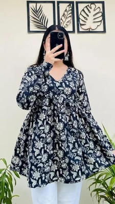 JUNZIO Women Floral Print, Printed Flared Kurta(Black)