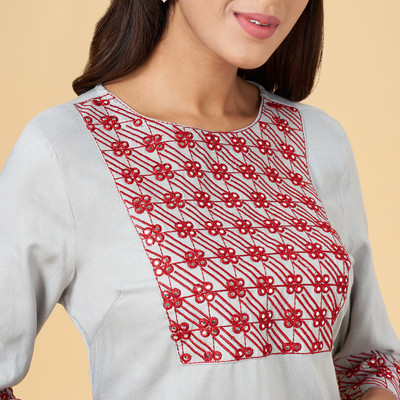 YU by Pantaloons Women Solid Straight Kurta(White)