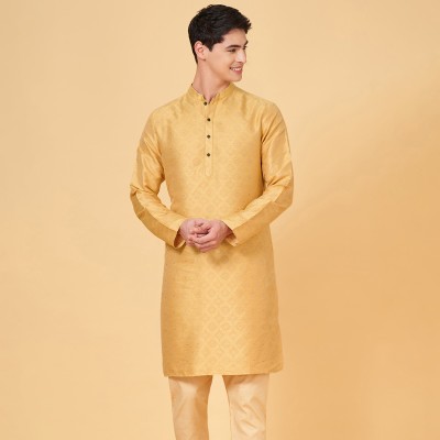 Indus Route by Pantaloons Men Dyed/Ombre Straight Kurta(Yellow)