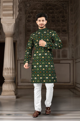 DHASU TRENDZ Men Kurta Pyjama Set