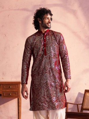 VASTRAMAY Men Embellished, Embroidered Straight Kurta(Maroon)