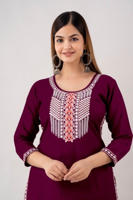 Udati Kaliya Women Embroidered Straight Kurta(Purple)