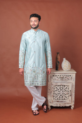 Varbandhan Men Embroidered Straight Kurta(Blue)