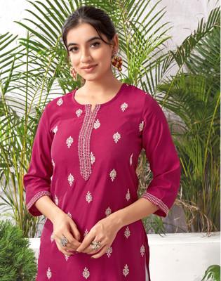 Skylee Women Chikan Embroidery, Embellished, Dyed/Ombre, Self Design Straight Kurta(Pink)