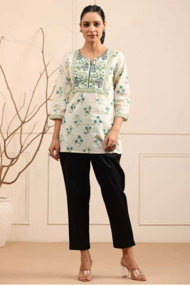 SUBH LAXMI Women Printed Flared Kurta(Multicolor)