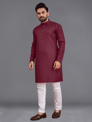 Divastri Men Solid Straight Kurta(Maroon)