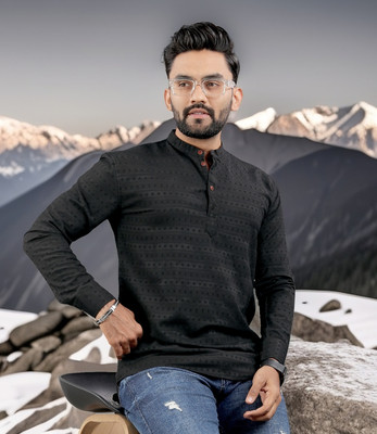 SHAJARA Men Self Design, Striped Straight Kurta(Black)