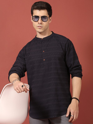 Voroxy Men Solid Straight Kurta(Blue)