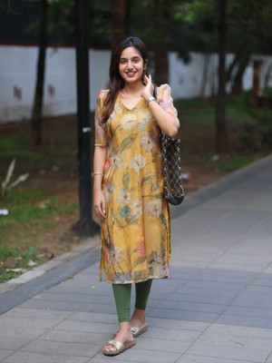 Porus Exim Women Floral Print A-line Kurta(Yellow)