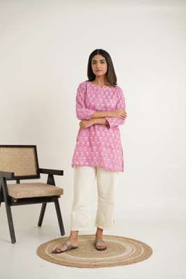 Goodhand Women Floral Print Straight Kurta(Pink)