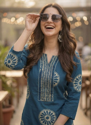 Surhi Women Printed Straight Kurta(Blue)