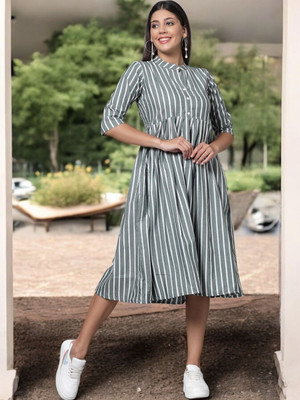 Ladylaz Women Striped Straight Kurta(Grey, White)