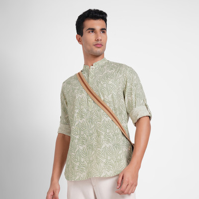 Indus Route by Pantaloons Men Printed Straight Kurta(Green)