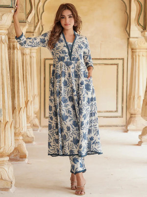 AMEVHI Printed, Paisley Kurta, Palazzo & Dupatta Set