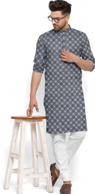 VINAARI Men Printed Straight Kurta(Black)