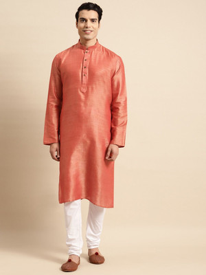 Rajubhai Hargovindas Men Solid Straight Kurta(Red)