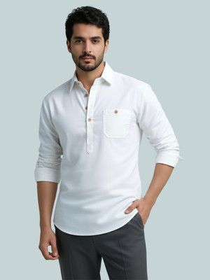Vashuqi Men Solid A-line Kurta(White)